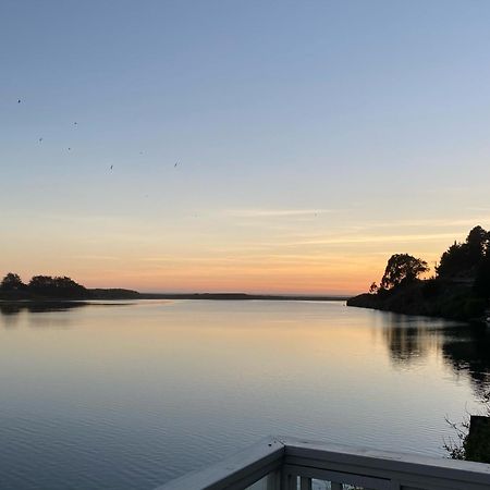 Jenner Inn Bagian luar foto