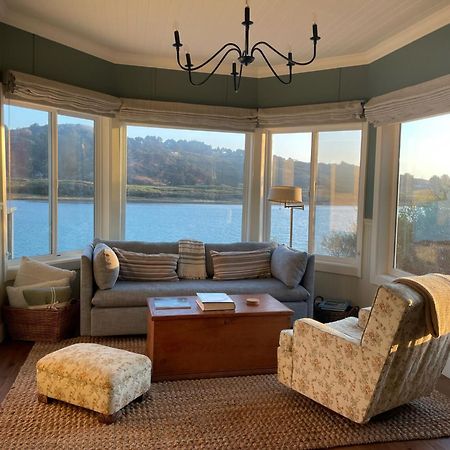 Jenner Inn Bagian luar foto