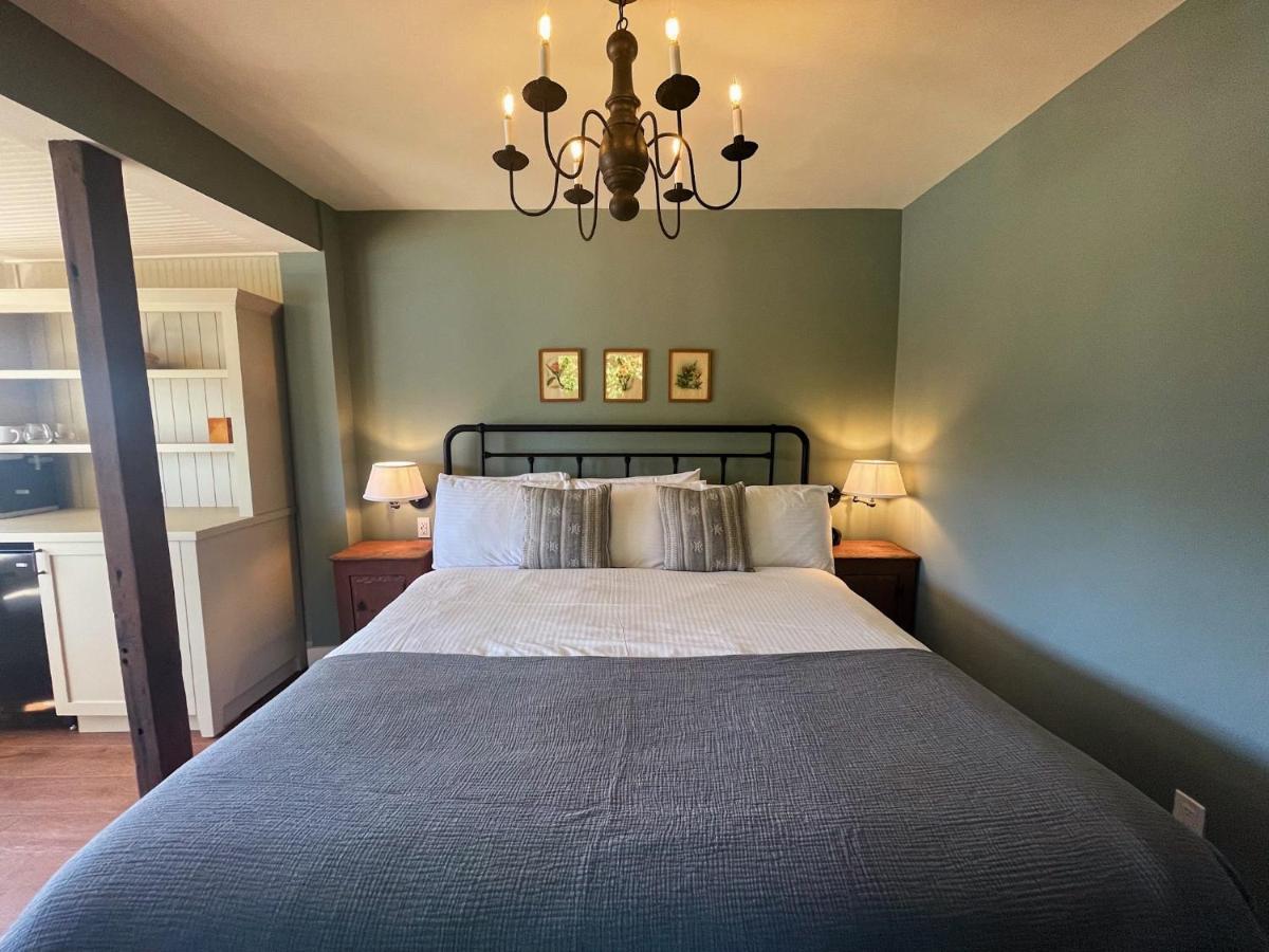 Jenner Inn Bagian luar foto