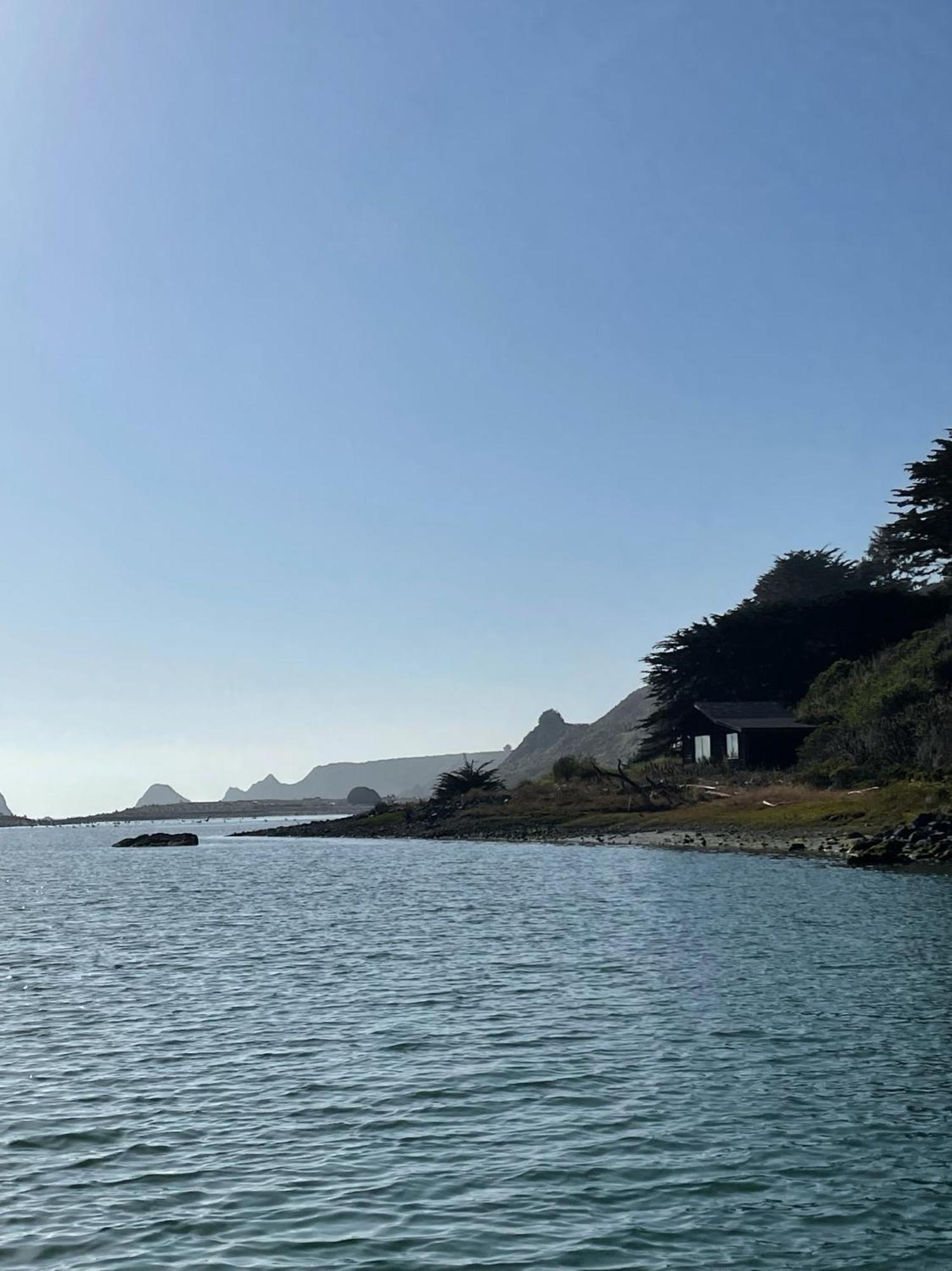 Jenner Inn Bagian luar foto